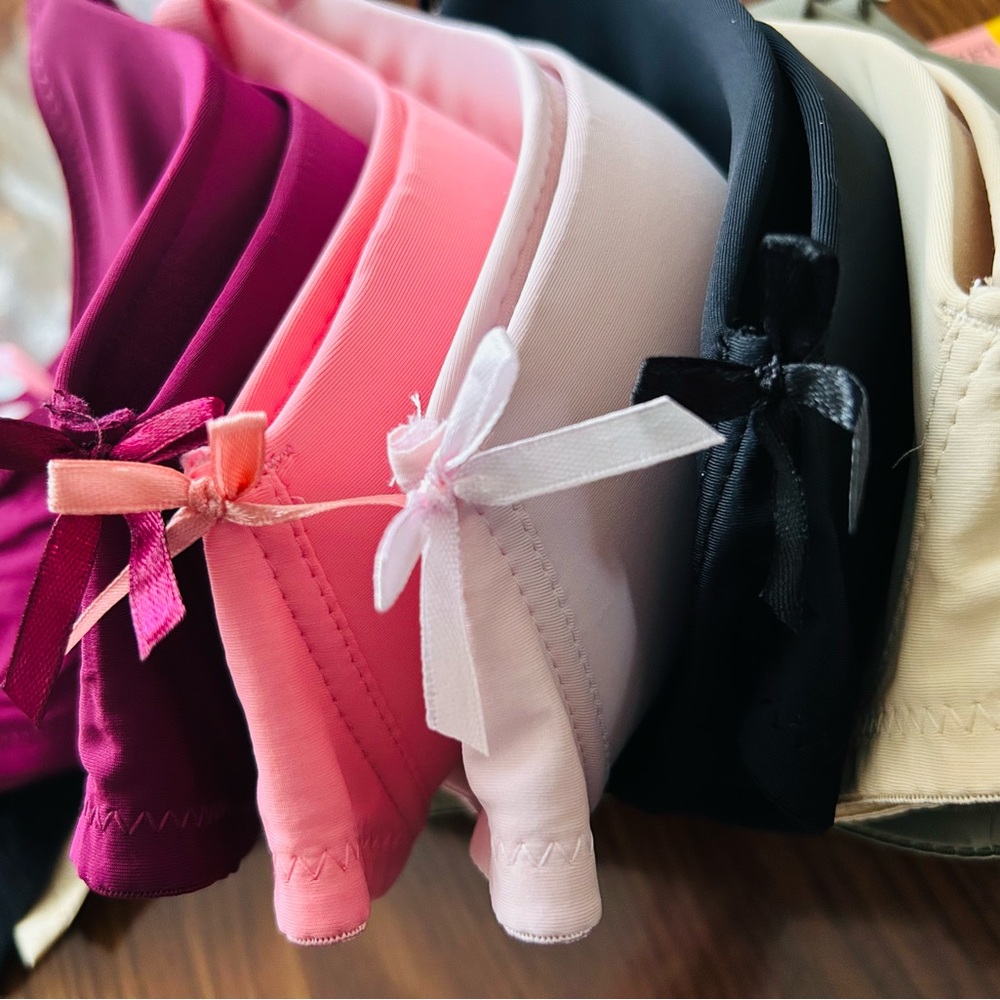 Set of six bras-36DD plus free gift